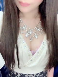 夜桜 えりか